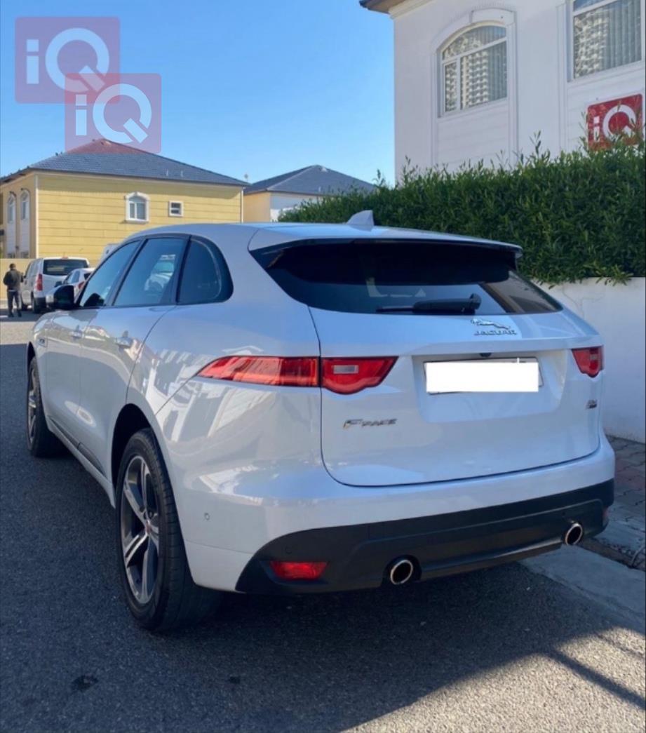 جاگوار F-Pace